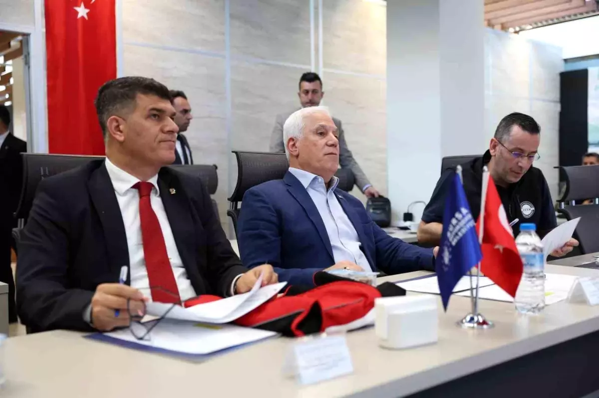 Başkan Bozbey; “Bursalıların da çalışma arkadaşlarımızın da haklarını koruyoruz”