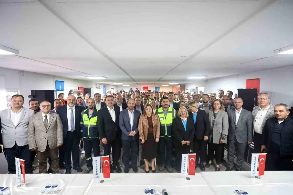 Başkan Şahin, 1 Mayıs’ta belediye çalışanlarıyla bir araya geldi