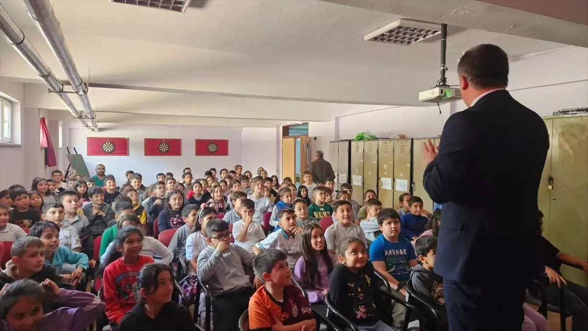 Bayat’ta öğrencilere vergi bilinci anlatıldı