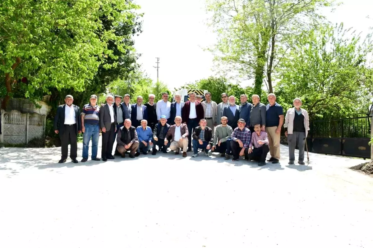 Bazlamaç Mahallesi’nde Yol Yapım Çalışmalarına Teşekkür Yemeği