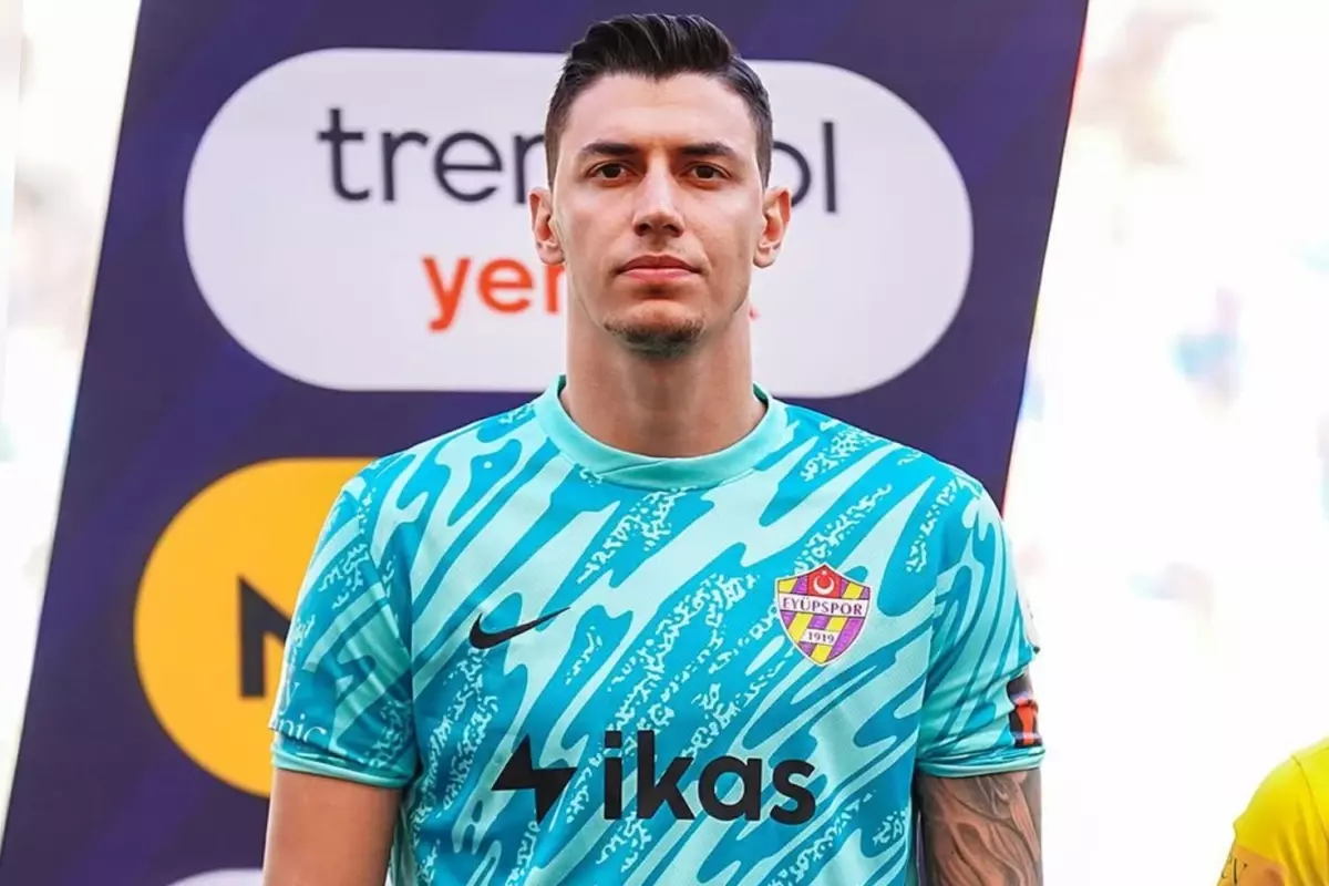 Berke Özer 2 yıllık imzayı attı