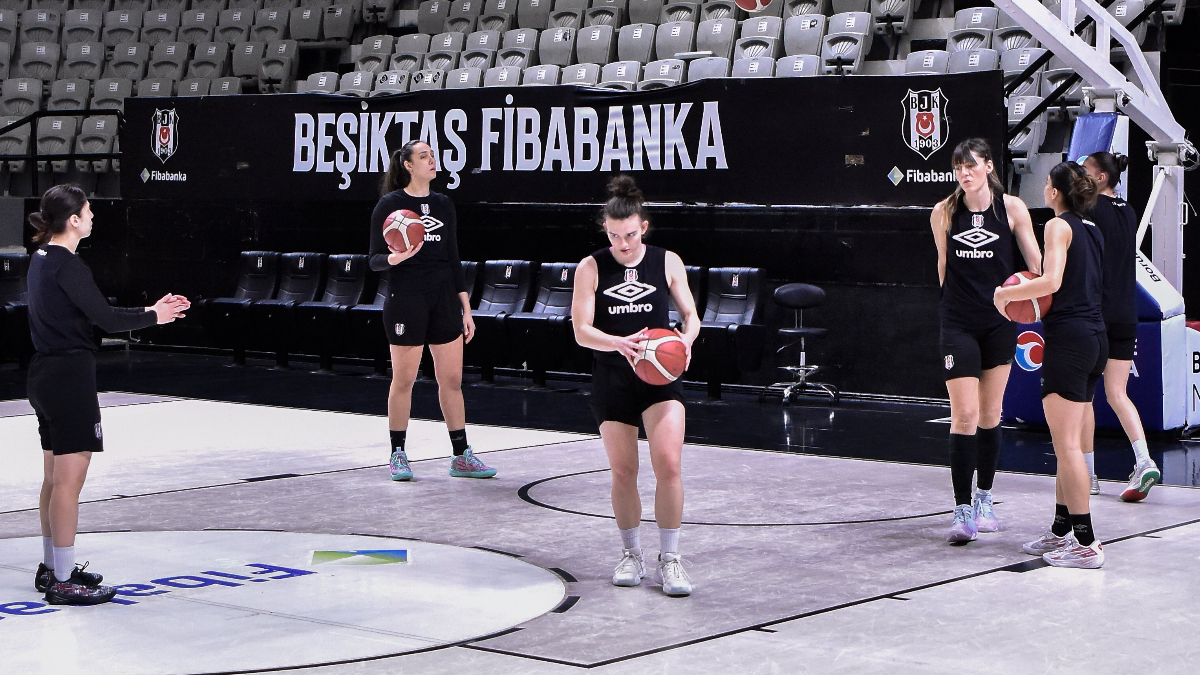Beşiktaş Kadın Basketbol Takımı’nda 10 oyuncuyla vedalaşıldı