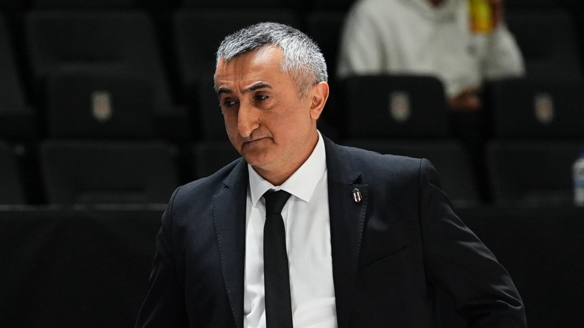 Beşiktaş Kadın Basketbol Takımı’nda Aziz Akkaya dönemi sona erdi