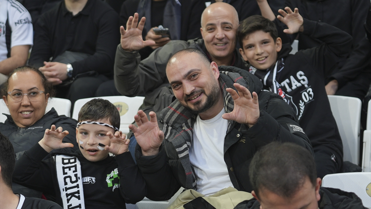 Beşiktaş’tan taraftara açık idman