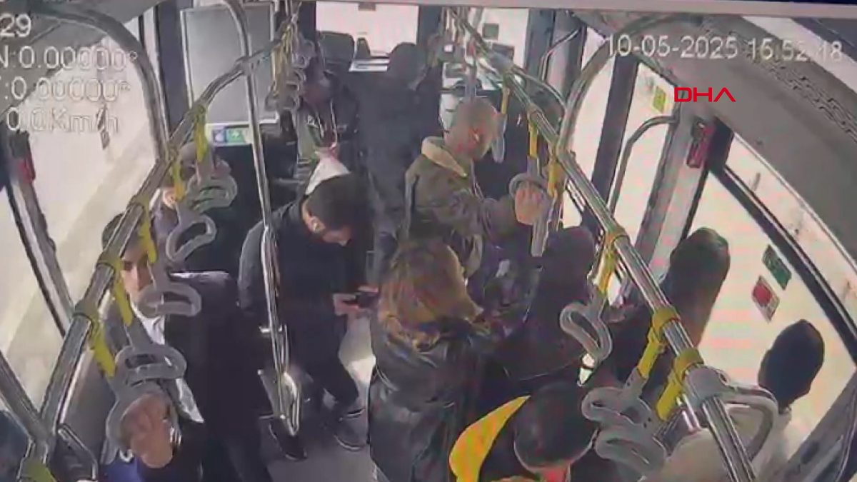 Beylikdüzü’ndeki metrobüs kazası araç içi kamerasında