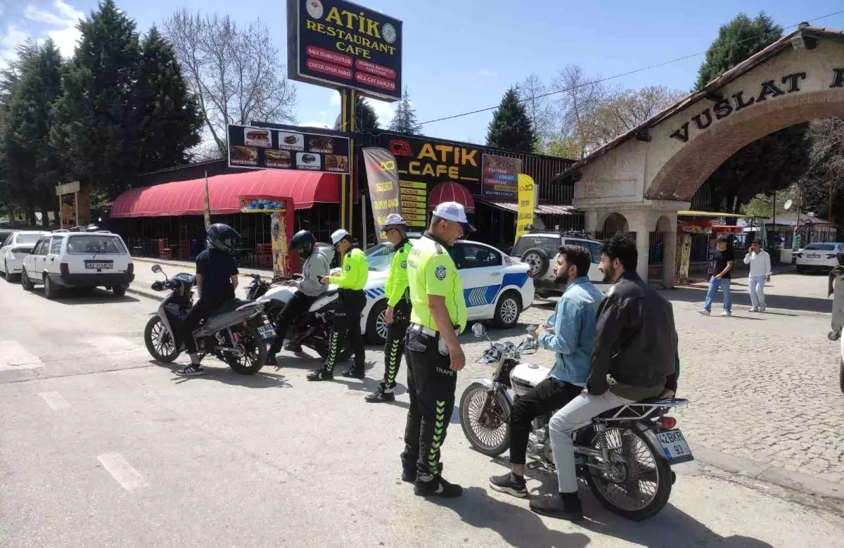 Beyşehir’de Kask Takmayan Motosikletlere Cezalar Uygulanıyor