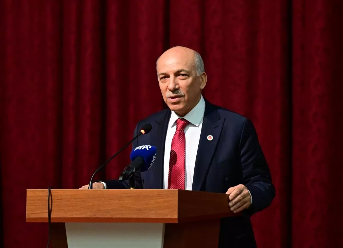 Bilal Erdoğan: Gençler Siyasete Etki Etmeli