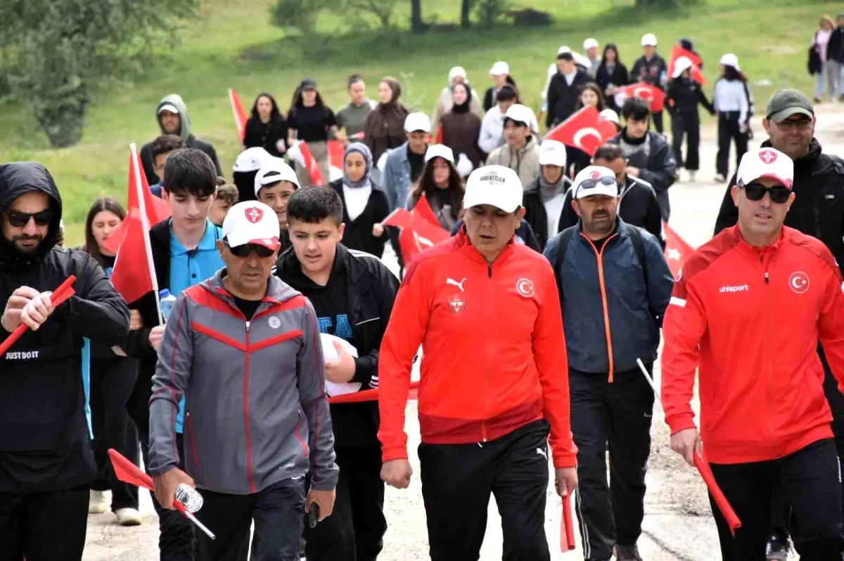 Bilecik’te Gençler 19 Mayıs İçin Doğayla Buluştu