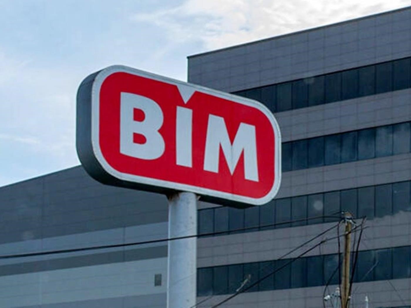 BİM marketler uygun fiyatlı ANC kulaklık ve Casper VIA M40 akıllı telefon satacak
