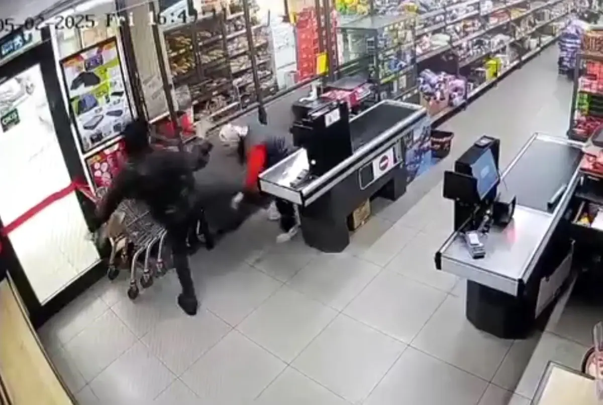 BİM’de Kadın Kasiyere Darp