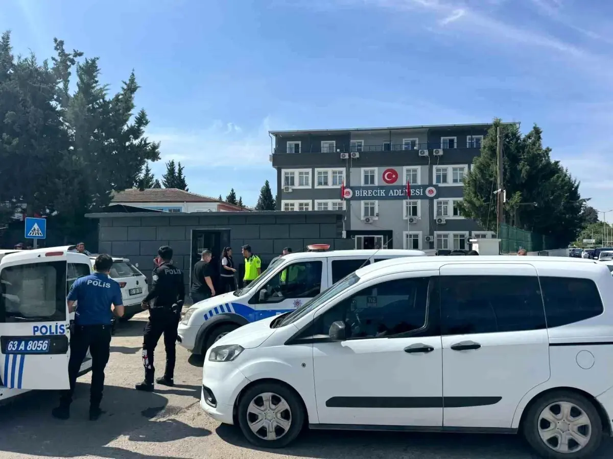 Birecik’te Aileler Arasında Kavga: 5 Yaralı