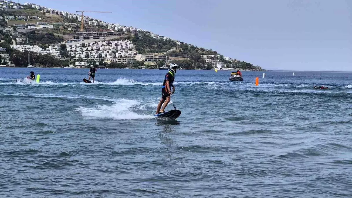 Bodrum’da Su Jeti ve MotoSurf Şampiyonası Başladı