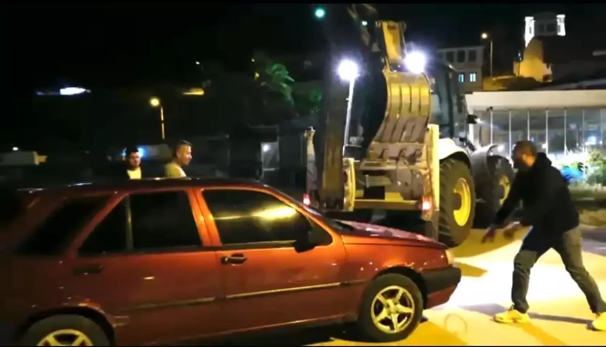 Bozcaada’da Alkollü Sürücü Limanda Kaza Yaptı