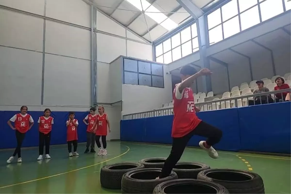 Bozüyük’te Ortaokullar Arası Parkur Yarışması Yapıldı
