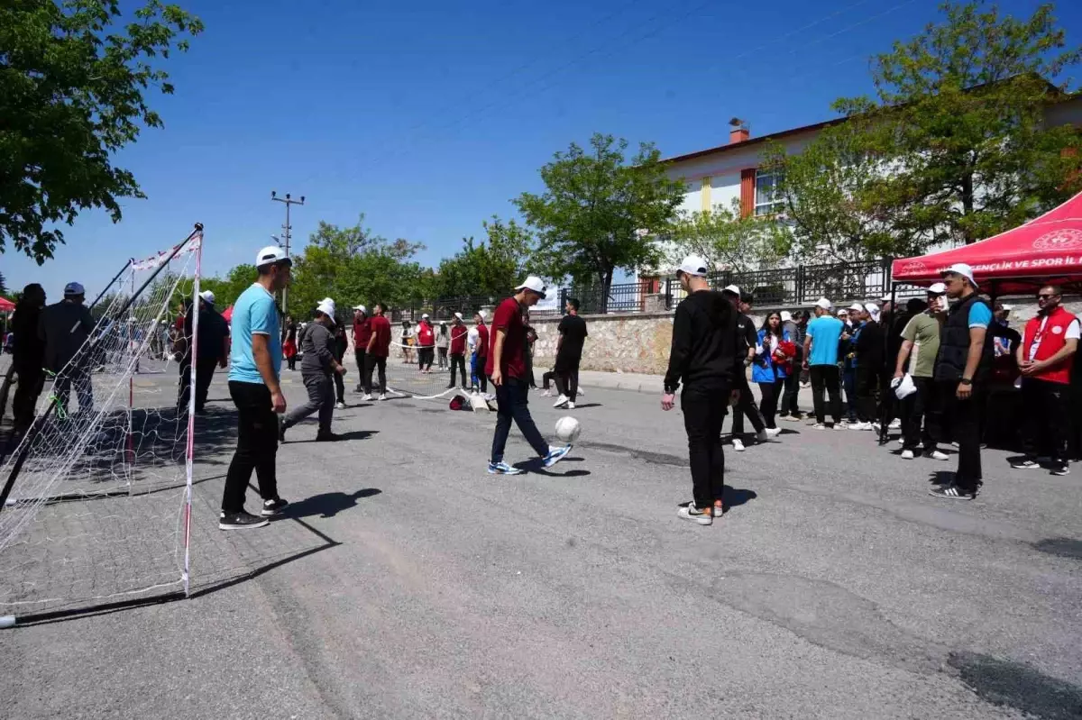 Bu sokağa giren herkes spor yapıyor