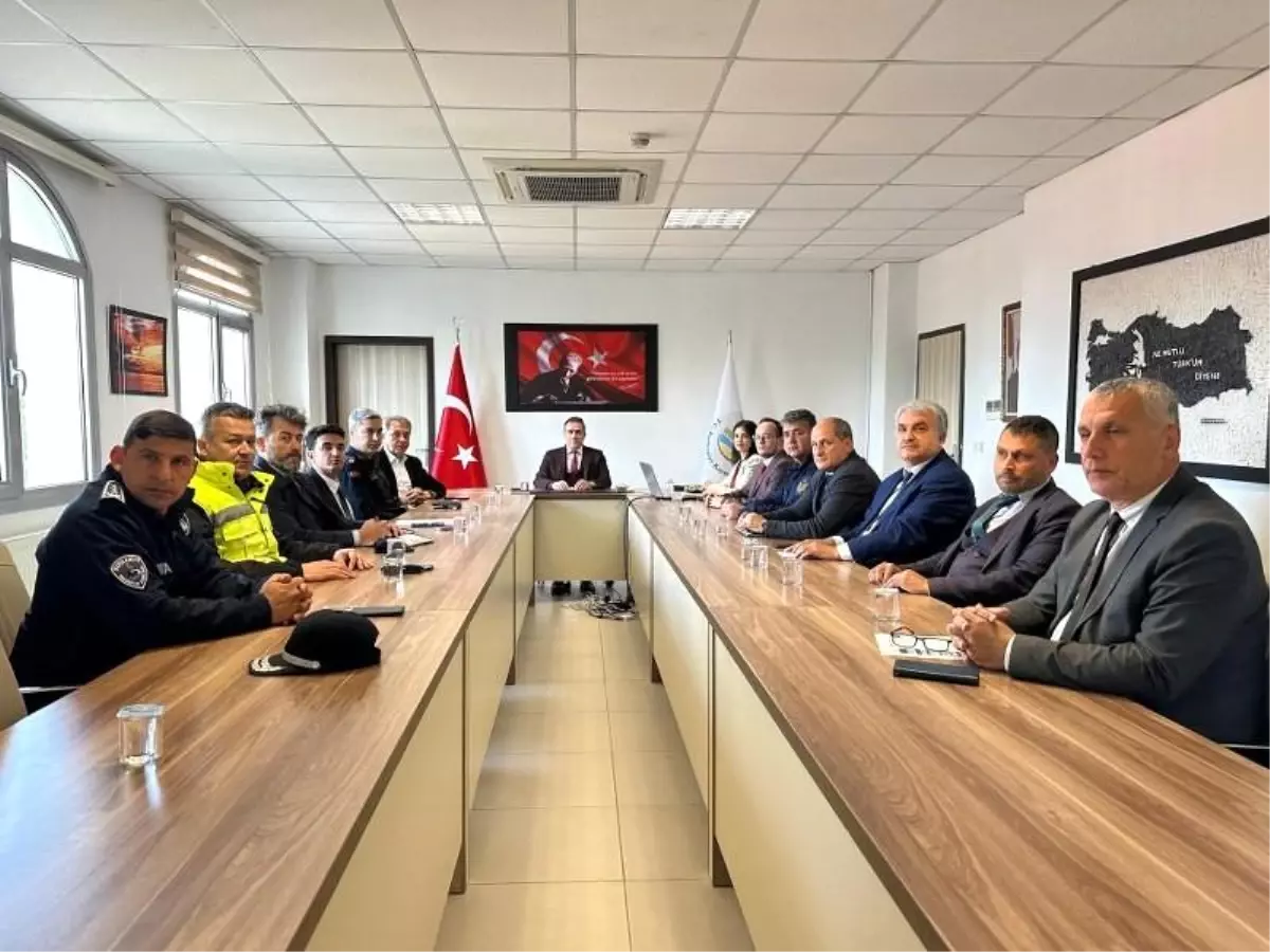 Burhaniye’de Uyuşturucu ile Mücadele Toplantısı Gerçekleştirildi