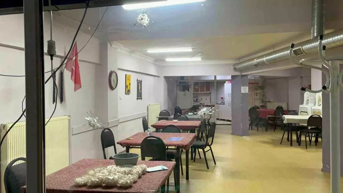 Bursa’da Kıraathaneye Silahlı Saldırı
