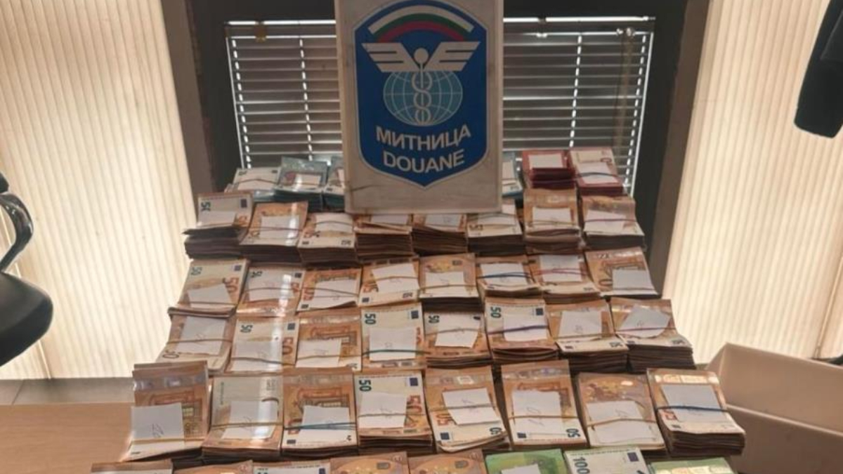 Bursa’da tıra gizlediği 61 bin euroyu Bulgar gümrüğü yakaladı