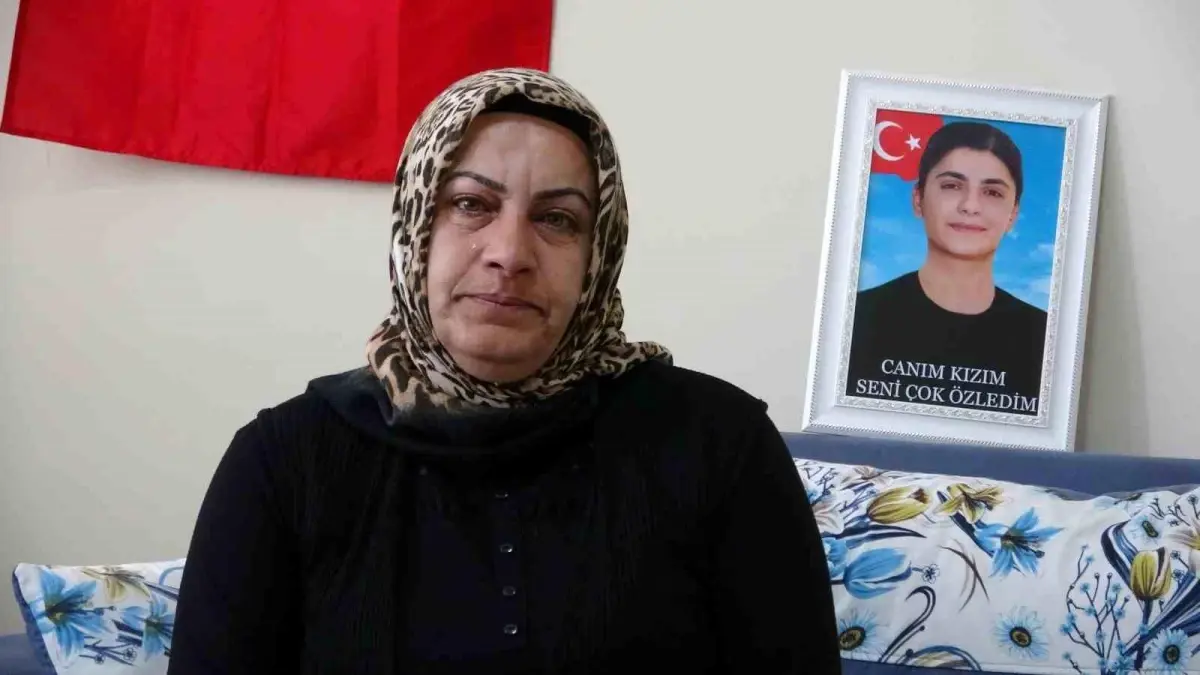 Buruk Anneler Günü: Vanlı Anne Mücadeleye Devam Ediyor