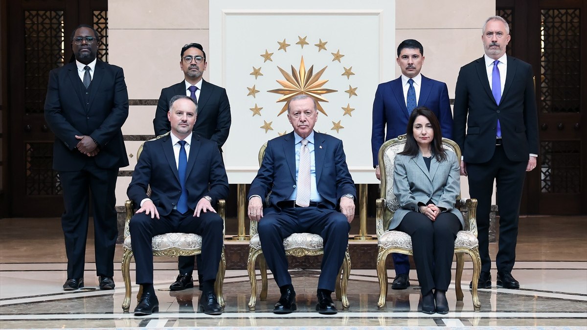 Büyükelçilerden Cumhurbaşkanı Erdoğan’a güven mektubu