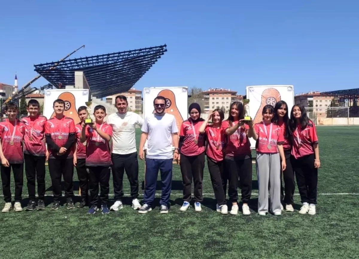 Çaltı Ortaokulu, Geleneksel Türk Okçuluğu’nda Bilecik İl Birincisi Oldu