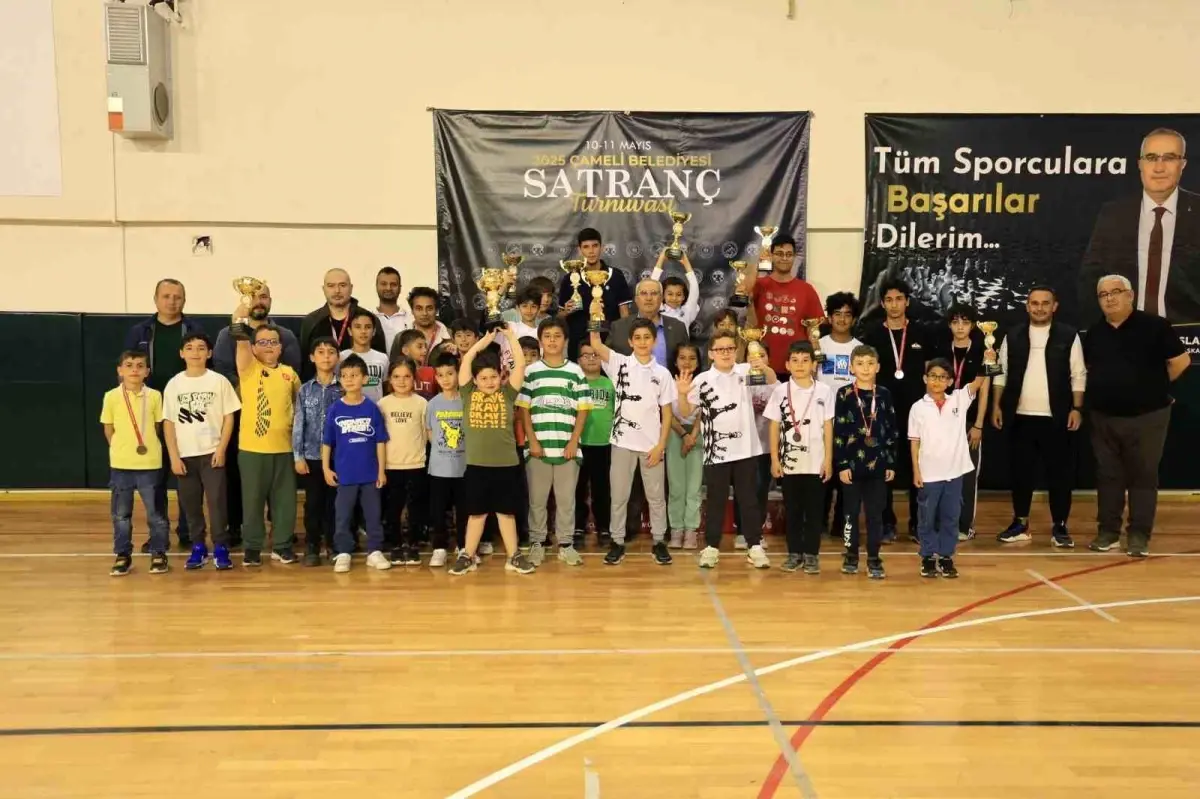 Çameli’de Gençlik ve Spor Bayramı Satranç Turnuvası Gerçekleştirildi