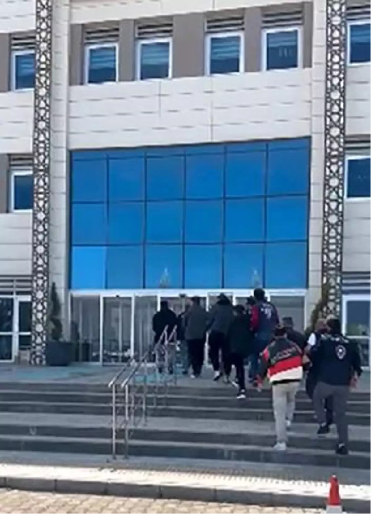 Çanakkale’de Dolandırıcılık Operasyonu: 2 Tutuklama