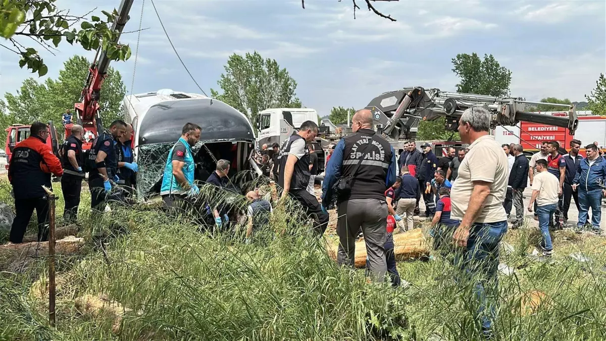 Çanakkale’de Feci Kaza: 8 Ölü