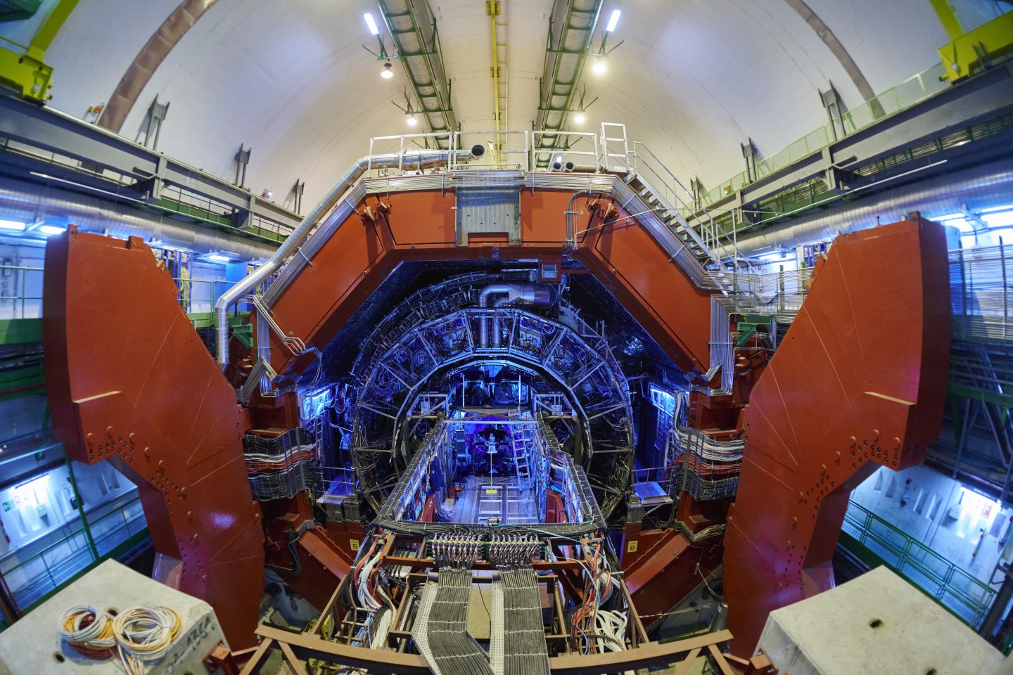 CERN’de modern simya: Kurşun altına dönüştü