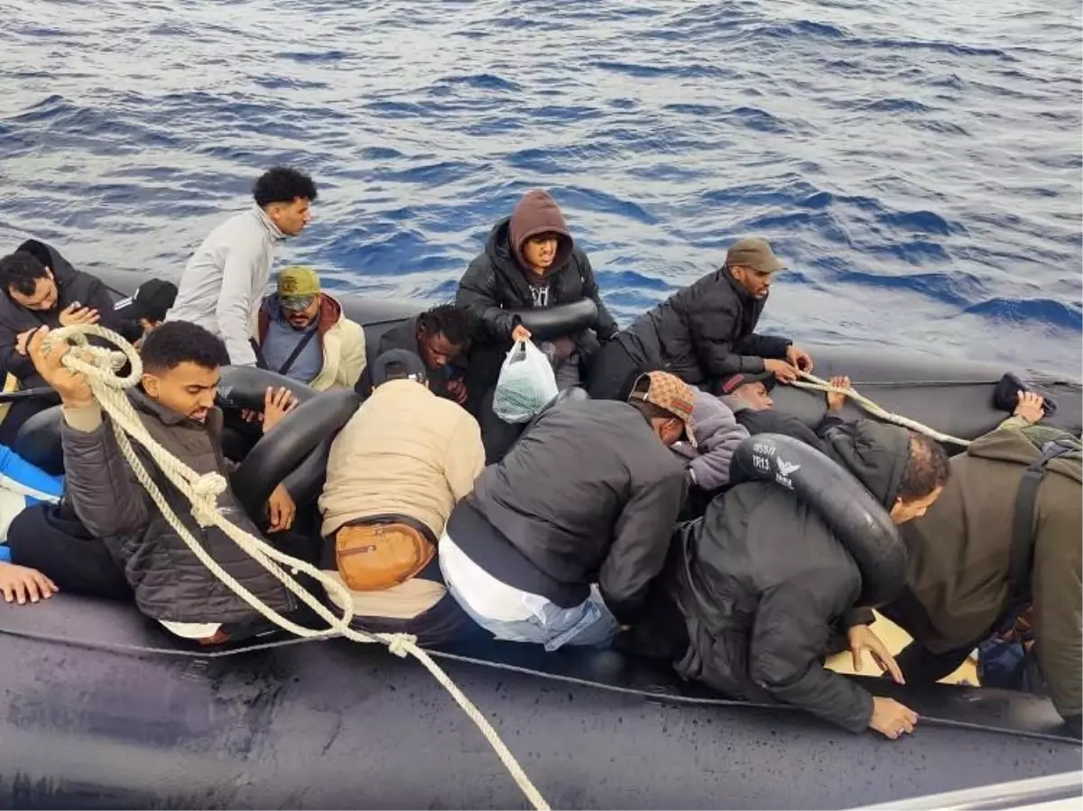 Çeşme’de Göçmenler Kurtarıldı