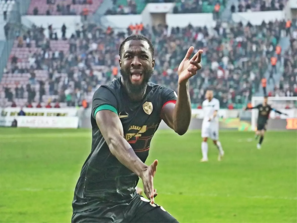 Charly Keita Amed’le Yollarını Ayırdı