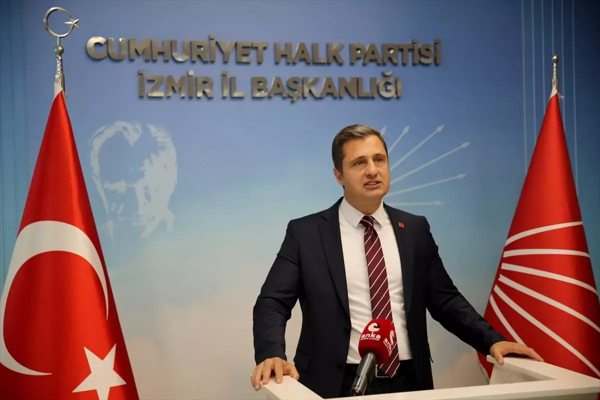 CHP Sözcüsü Yücel, MYK gündemine ilişkin İzmir’de basın toplantısı düzenledi Açıklaması