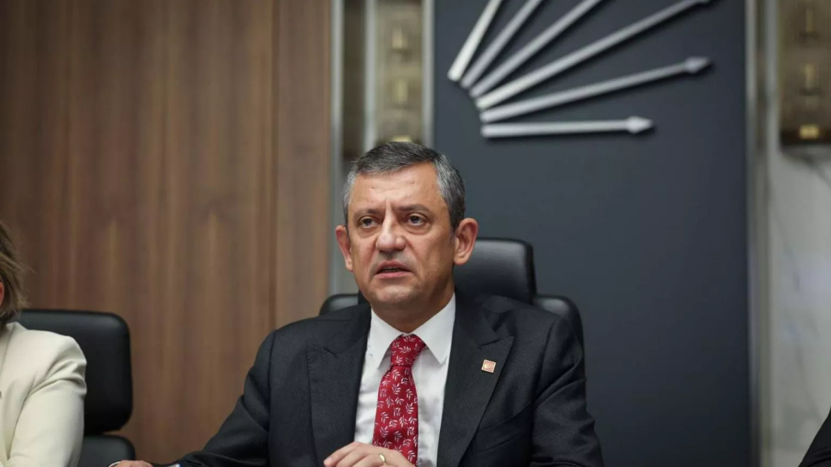 CHP’liler Özgür Özel için verdikleri önergeye sahip çıkmadı
