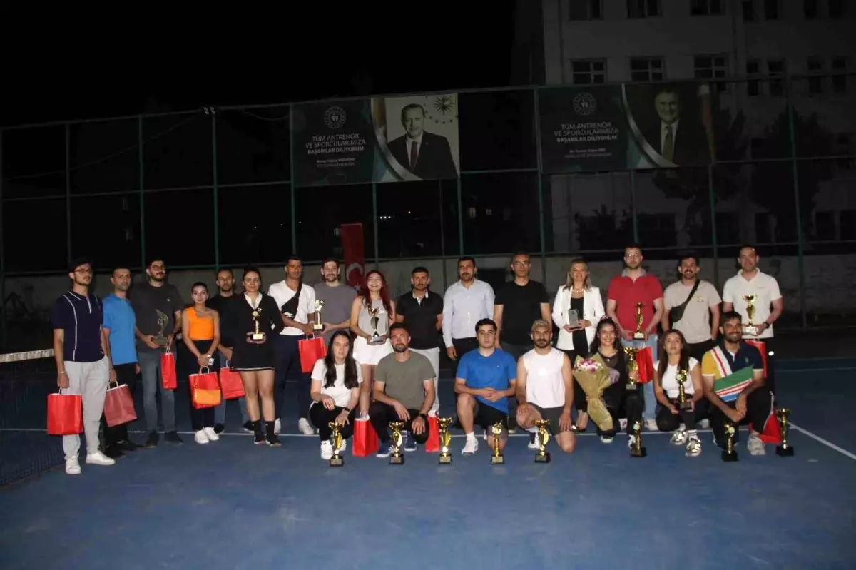 Cizre’de İlk Tenis Turnuvası Heyecanı