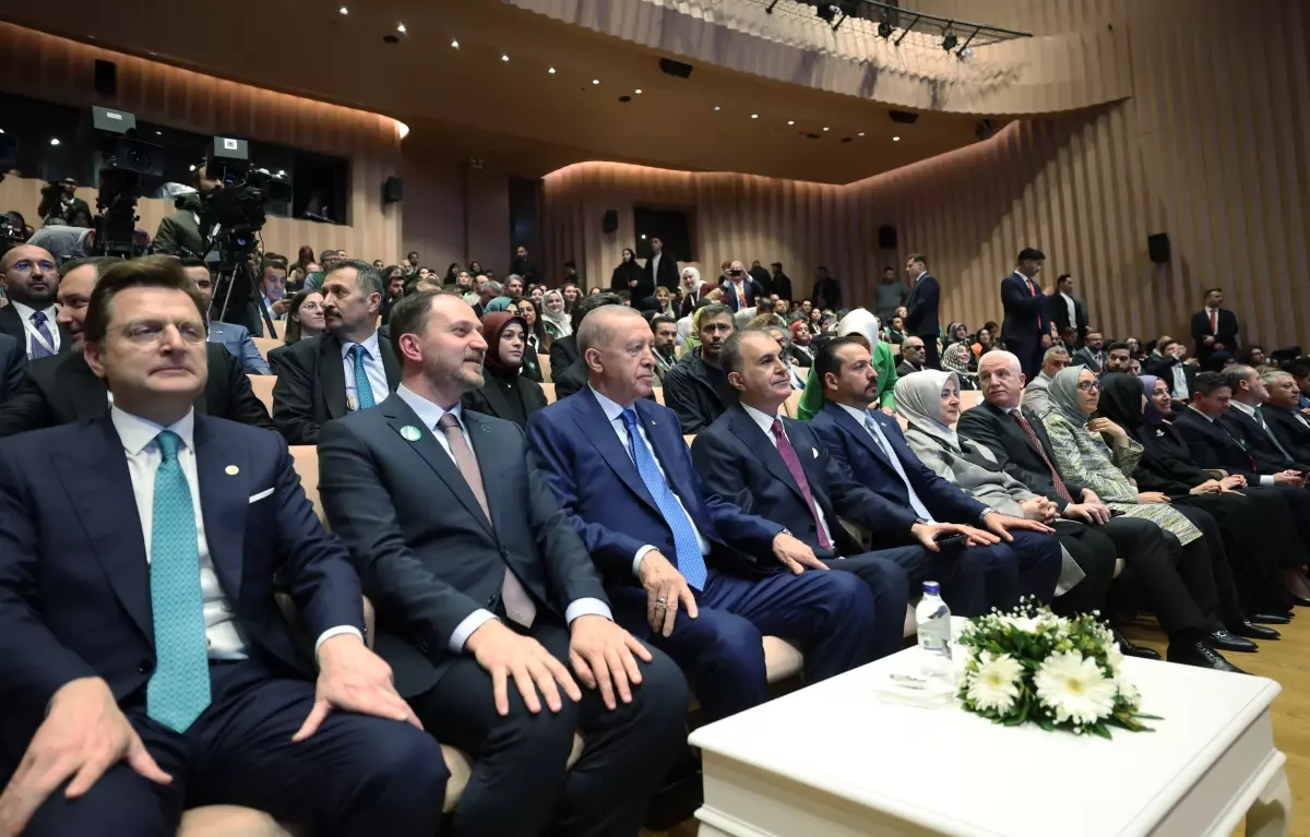 Cumhurbaşkanı Erdoğan: Bağımlılıkla mücadeleyi hep birlikte vermeliyiz