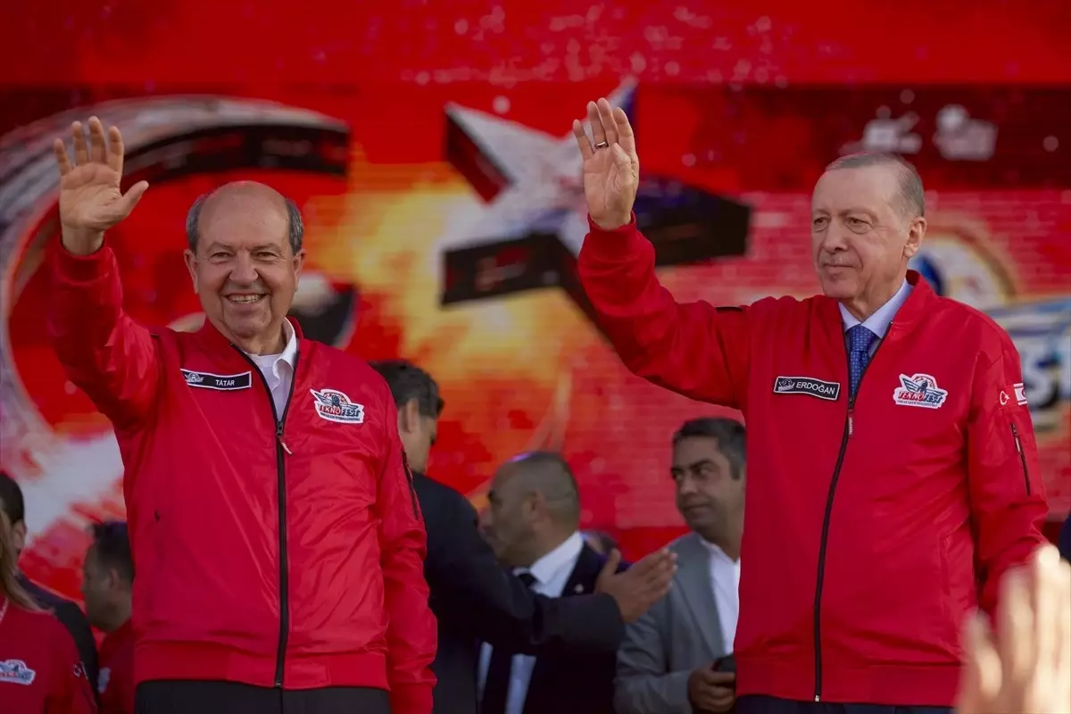 Cumhurbaşkanı Erdoğan: “Biz Türk milleti ve Kıbrıs Türk’ü olarak bu topraklarda ev sahibiyiz. Bunu bilmeyenler bilsin, duymayanlar duysun”