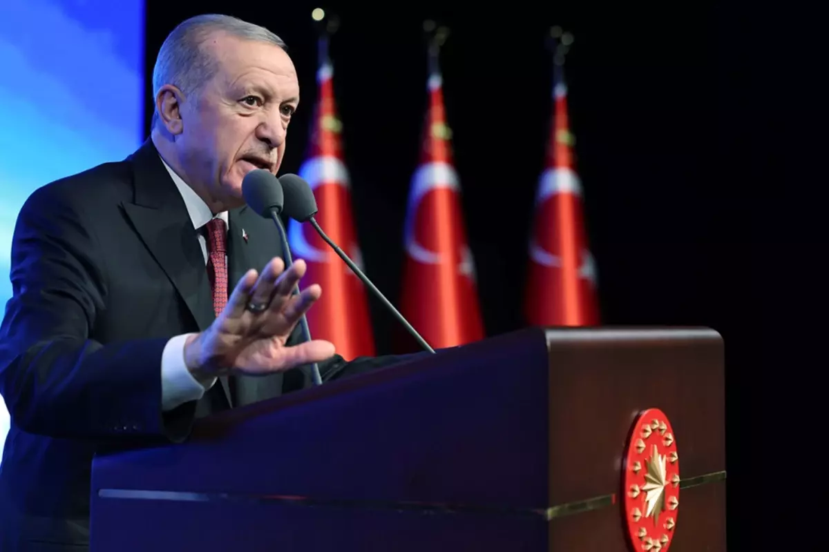 Cumhurbaşkanı Erdoğan, Pakistan Başbakanı Şahbaz Şerif ile görüştü: Türkiye gerilimin tırmanmasını önlemek için elinden geleni yapmaya hazır.