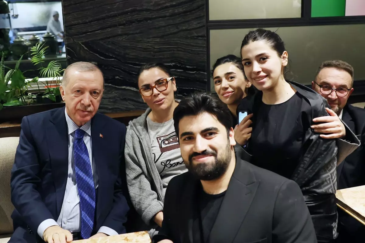 Cumhurbaşkanı Erdoğan’dan sürpriz kafe ziyareti