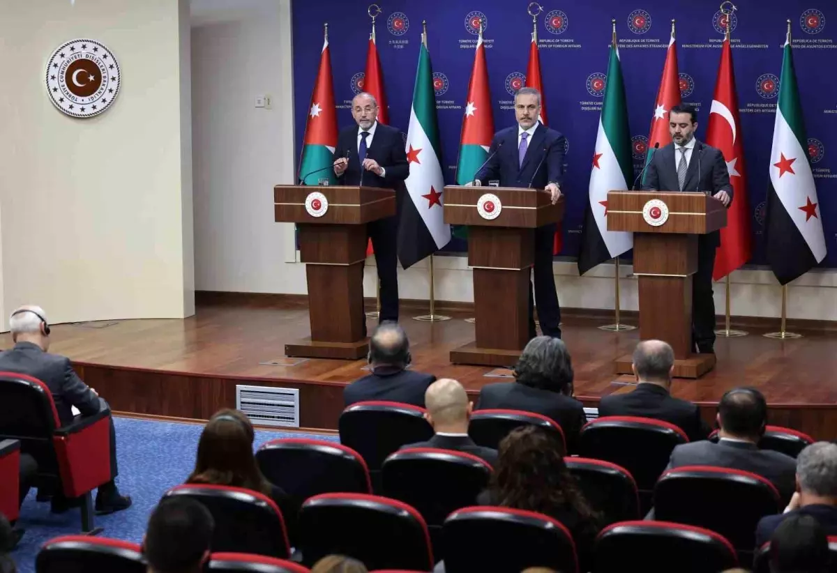 Dışişleri Bakanı Fidan: “(PKK’nın fesih kararı) Kalıcı barış ve istikrarın bölgemize hakim olması açısından ben bu kararı oldukça önemli görüyorum”