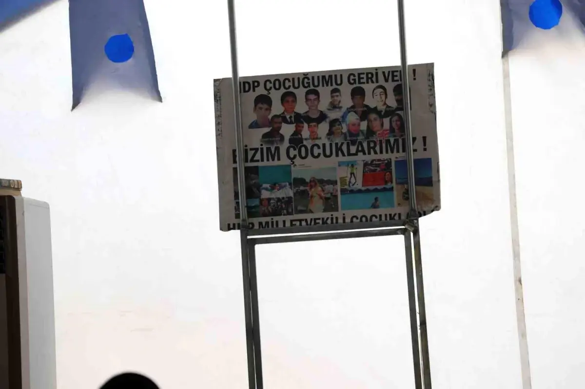 Diyarbakır’da Ailelerin Eylemi 2071 Gündür Devam Ediyor