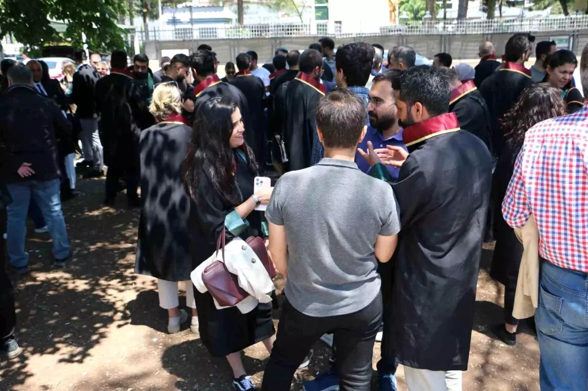 Diyarbakır’da Avukata Saldırı Protesto Edildi