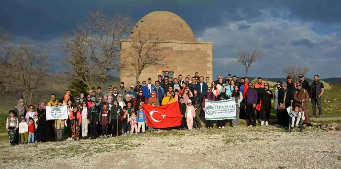 Doğa Yürüyüşü ile Hıdrellez Coşkusu