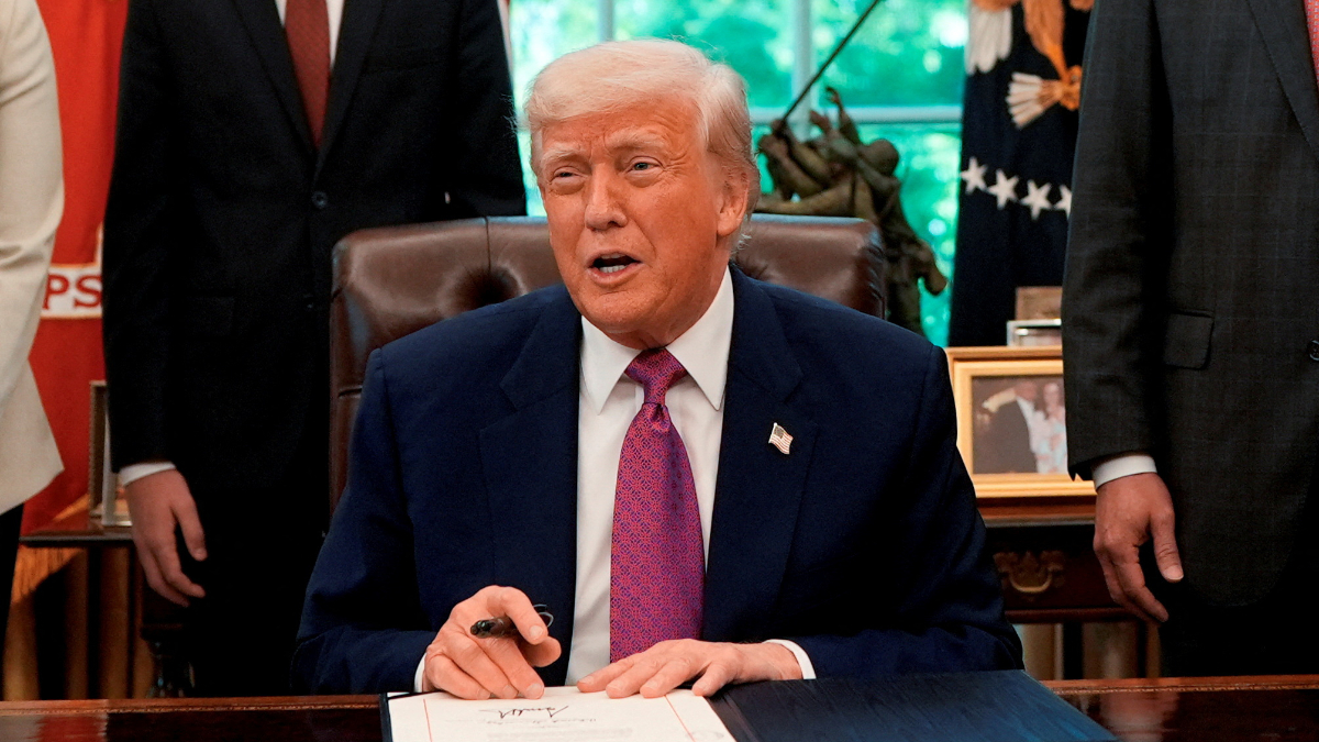 Donald Trump, ABD’de ilaç fiyatlarını yüzde 80’e kadar düşürecek kararnameye imza atacak