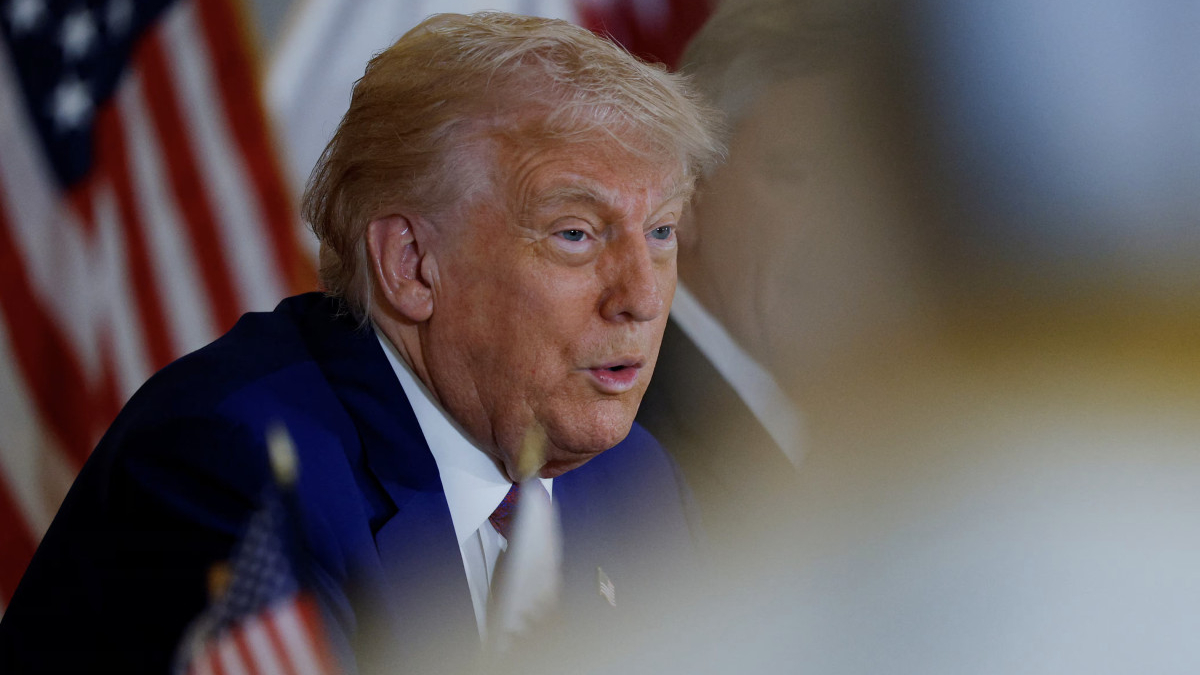 Donald Trump’ın Körfez turu ilginç karşılama törenlerine sahne oldu