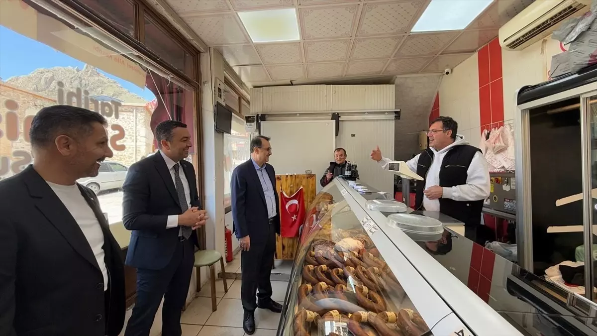 Dönmez’in İlçe Ziyaretleri Sürüyor