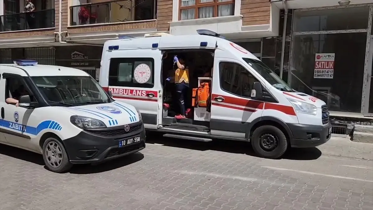 Edremit’te Bıçaklı Kavga: 2 Yaralı