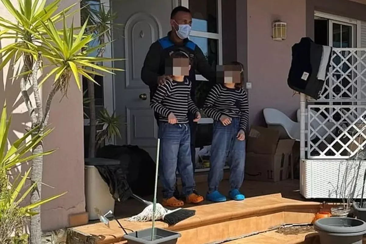 Elektrik kesintileri korku evini ortaya çıkardı! Çocuklar, 4 yıldır güneş ışığı görmüyor
