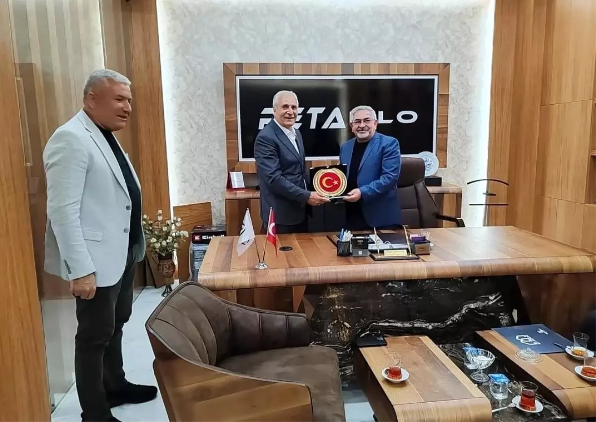 Eleşkirt’ten Bursa’ya Yardım Eli: Cengiz Taşdemir’den Belediyeye Hediye Araç