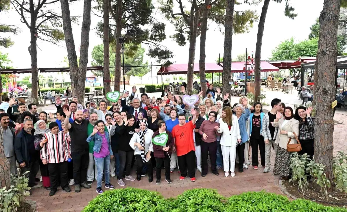 Engelsiz Kafe 10. Yılını Kutladı