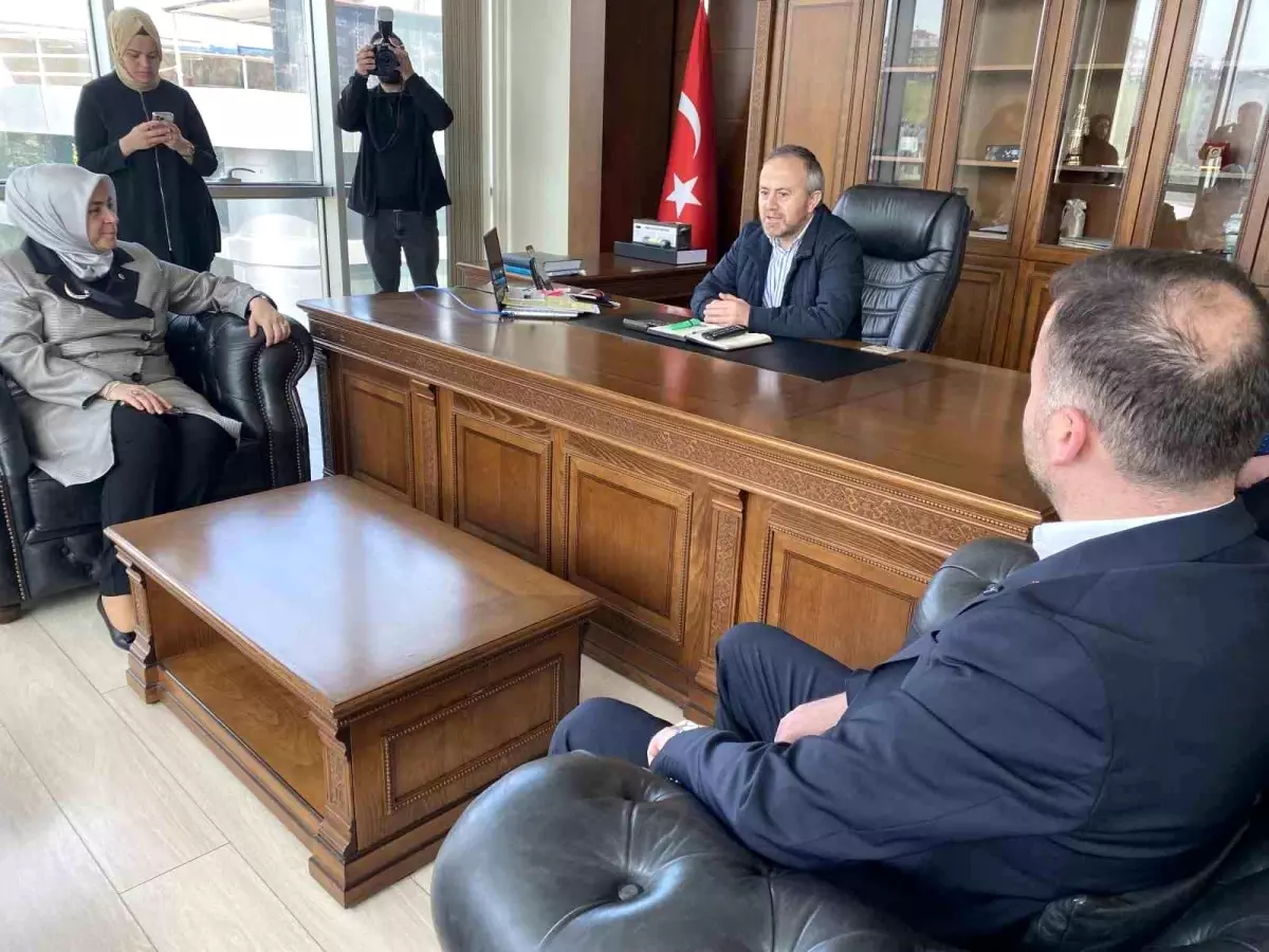 Ercan, Kadın Çalışanları Ziyaret Etti